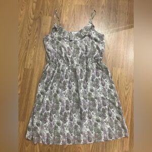 Reitmans women’s small pineapple print dress, ruffle, knee-length, neutral